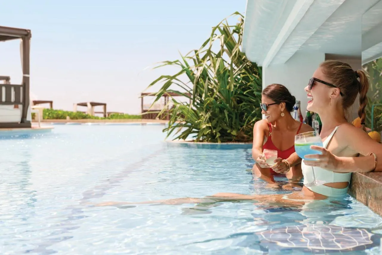 Hyatt Vivid Playa Del Carmen All-Inclusive Adult Only Resort מקסיקו