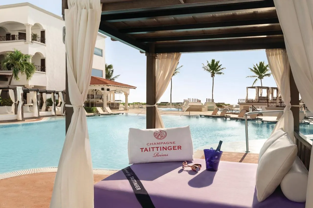 Hyatt Vivid Playa Del Carmen All-Inclusive Adult Only Resort 5*,